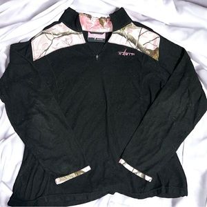 Women’s Black Pullover Lightweight Jacket with Pink Camo Collar and Shoulders.